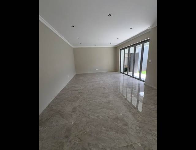 5 BEDROOM PROPERTY TO RENT IN HYDE PARK